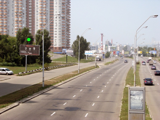 Щит 6x3, ул. Саперно-Слободская 04 / салон керамики Bliss, "СвІт паркету", Феодосийский пер., перед пов. на ул. Гринченко, в напр. центра от Южному мосту; магистральная улица правого берега Щит 6x3, ул. Саперно-Слободская 04 / салон керамики Bliss, "СвІт паркету", Феодосийский пер., перед пов. на ул. Гринченко, в напр. центра от Южному мосту; магистральная улица правого берега