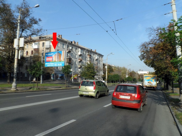 Щит 6x3, просп. 40-летия Октября, 92 / пересечение с ул. Бубнова, в напр. от ВДНХ, на тролл. ост. Щит 6x3, просп. 40-летия Октября, 92 / пересечение с ул. Бубнова, в напр. от ВДНХ, на тролл. ост.