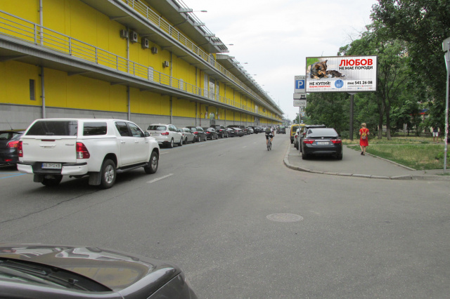 Призма 6x3,  проспект Оболонський, 16 в напрямку до м. Мінська (біля ТРЦ "Дрім Таун")