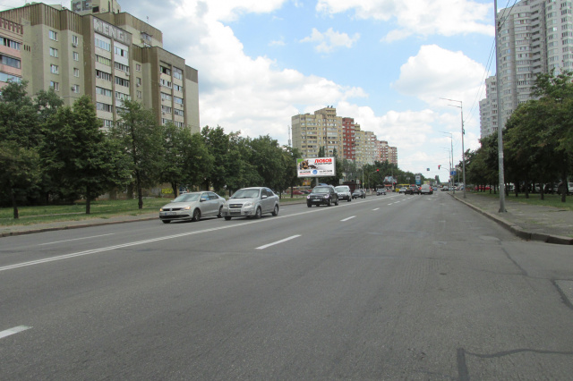 Призма 6x3,  Харківське шосе, 55 / Тростянецька вул.