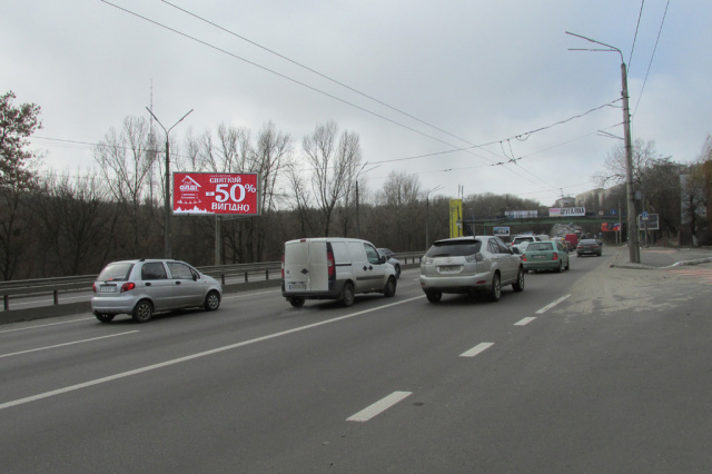 Призма 6x3,  Бажана пр-т (за ст.м. "Осокорки")