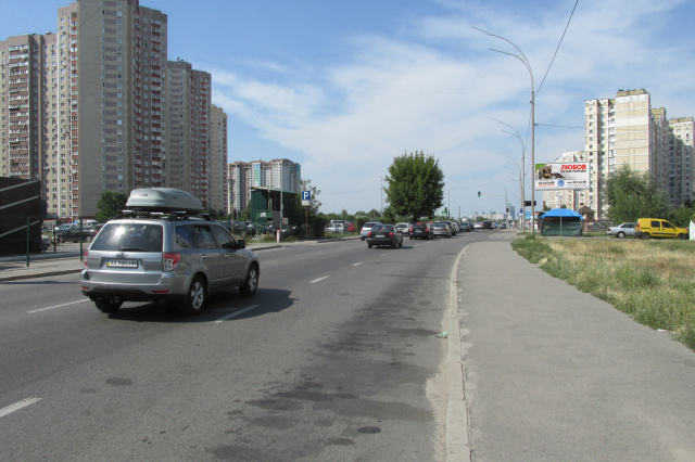 Призма 6x3,  просп. Петра Григоренко, 9