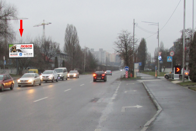 Щит 6x3,  вул. Кульженків/ вул. Лугова, світлофор до ТРК "Караван" и гіпермаркету Ашан