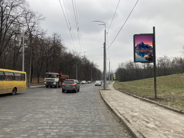 Сітілайт 1.2x1.8,  Подільський узвіз (в сторону Кирилівська, стадіон Спартак)