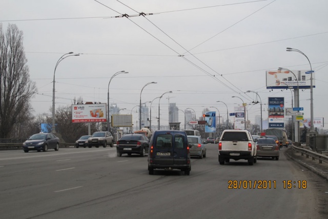 Щит 6.12x3.18,  Др.Народов б-р / м.Патона