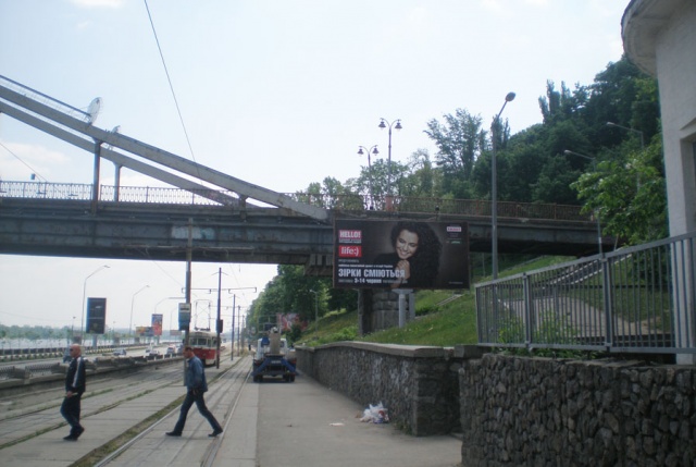 Щит 6x3,  Набережное шоссе (возле пешеходного моста)