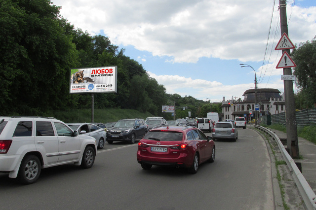 Призма 6x3,  вул.Кайсарова / 180м від проспекта Валерія Лобановського