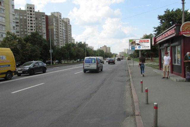 Призма 6x3,  Харківське шосе, 55 / Тростянецька вул.