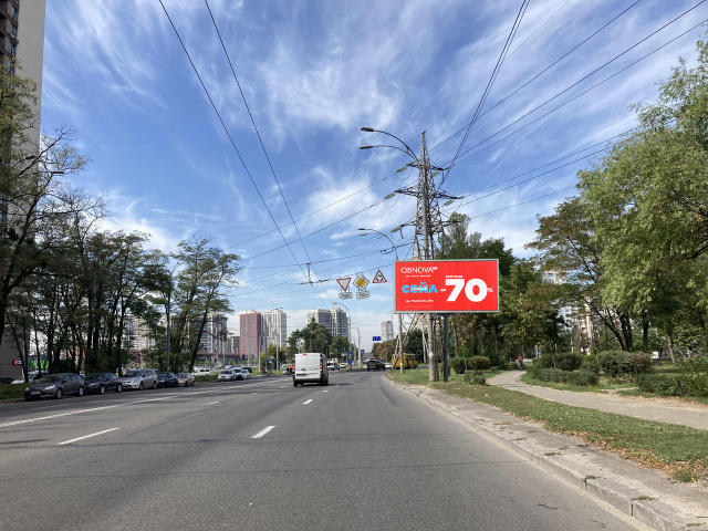 Призма 6x3,  просп. Правди, 76 (ТЦ Ретровіль, ЖК Варшавський)