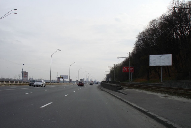 Щит 6x3,  Набережное шоссе, 900м от пешеходного моста