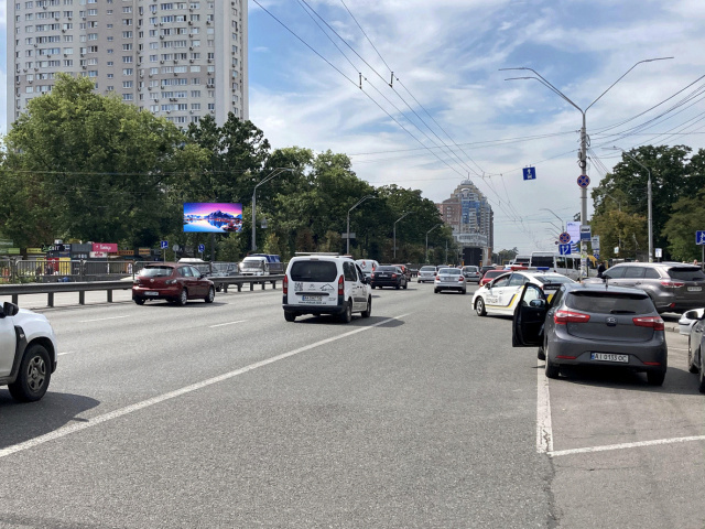 Цифрова панель 6x3,  проспект Перемоги, 121, ст.м. Житомирська, з центру (ТЦ Хіт Мол)