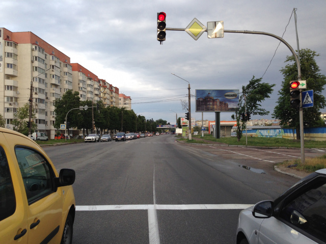 Беклайт 8x4,  вул. Київський шлях, 2 (в'їзд в Бориспіль, поворот на Аеромолл, світлофор)